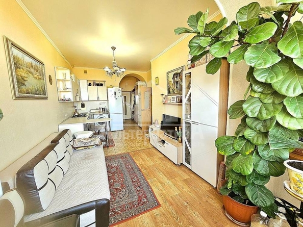 
  Продается 1-комн. квартира, 39.7 м², Красивая ул
. Фото 5.