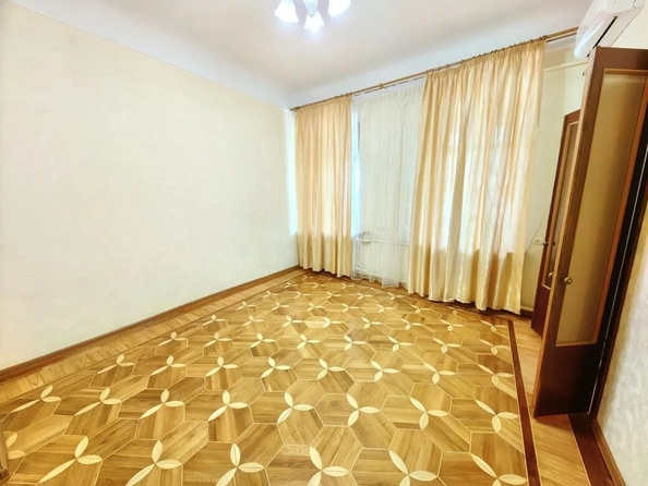 
  Продается 4-комн. квартира 64 м². Фото 4.