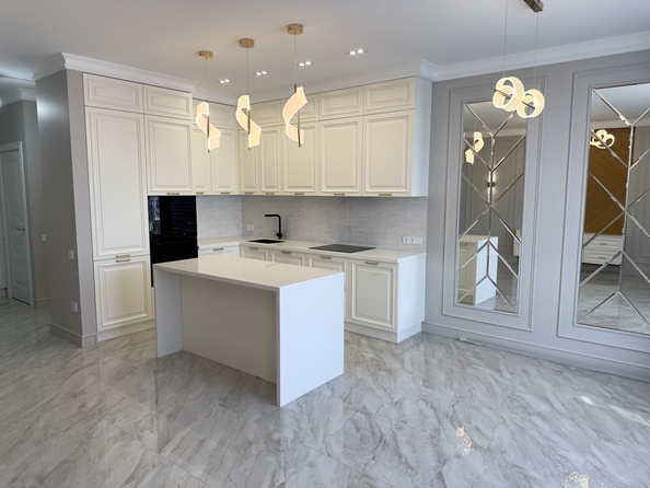 
  Продается 4-комн. квартира 130 м². Фото 2.