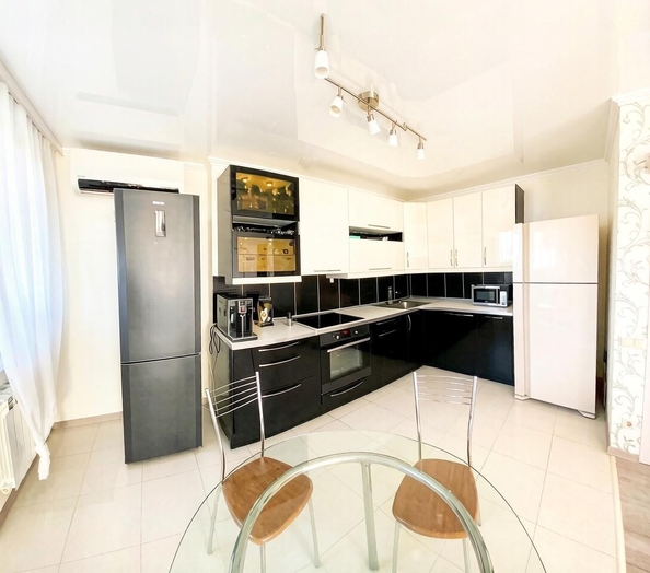 
  Продается 3-комн. квартира 111 м². Фото 1.