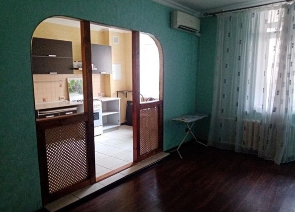 
   Продам 1-комнатную, 44 м², Комарова ул, 101/26

. Фото 4.