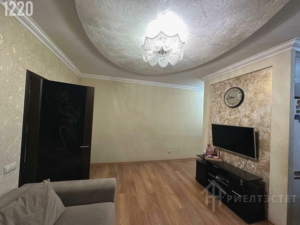 
   Продам 2-комнатную, 39 м², Грисенко ул, 38

. Фото 5.