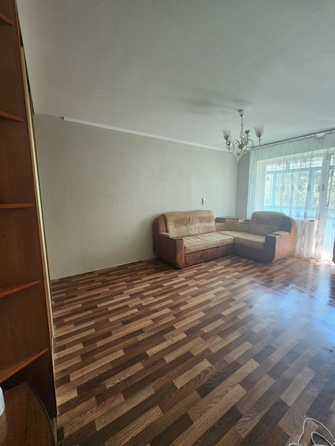 
   Продам 2-комнатную, 54 м², Думенко ул, 1/4

. Фото 3.