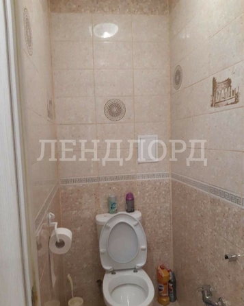 
   Продам 3-комнатную, 75 м², Королева пл, 28/1

. Фото 2.