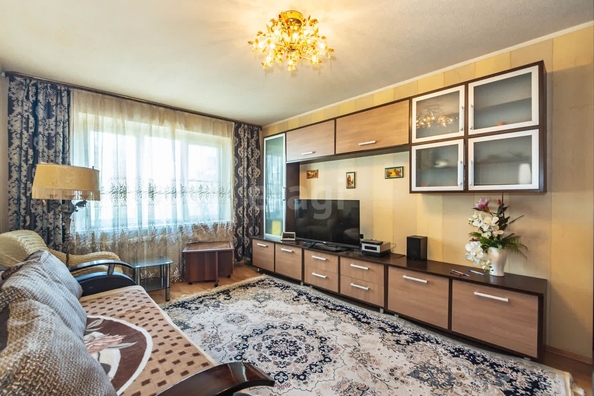 
   Продам 3-комнатную, 64.2 м², Врубовая ул, 4/1

. Фото 2.