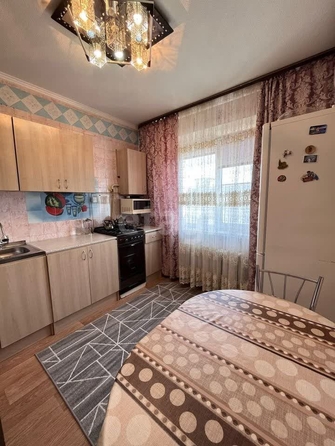 
   Продам 2-комнатную, 52.6 м², Вятская ул, 104

. Фото 6.