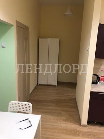 
   Продам 2-комнатную, 40.4 м², Портовая ул, 455

. Фото 2.