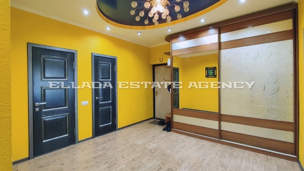 
   Продам 4-комнатную, 120 м², Комарова ул, 131А

. Фото 1.