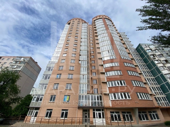 
   Продам 3-комнатную, 95.5 м², Добровольского пл, 15А

. Фото 1.