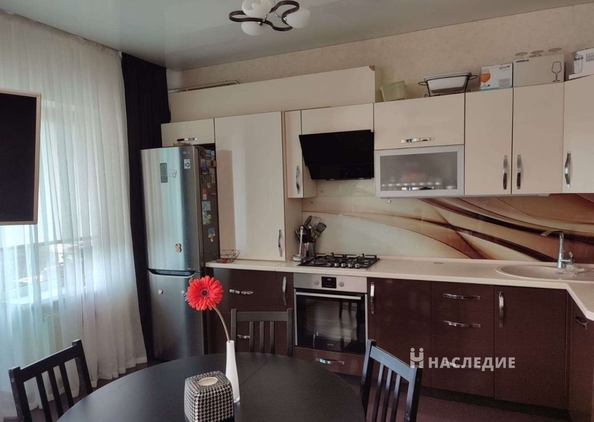 
   Продам 4-комнатную, 92.2 м², Нестерова ул, 28/1

. Фото 7.