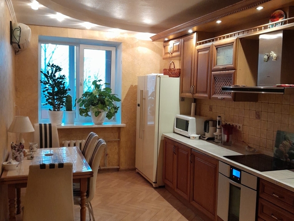 
   Продам 3-комнатную, 115 м², Королева пл, 25Г

. Фото 8.