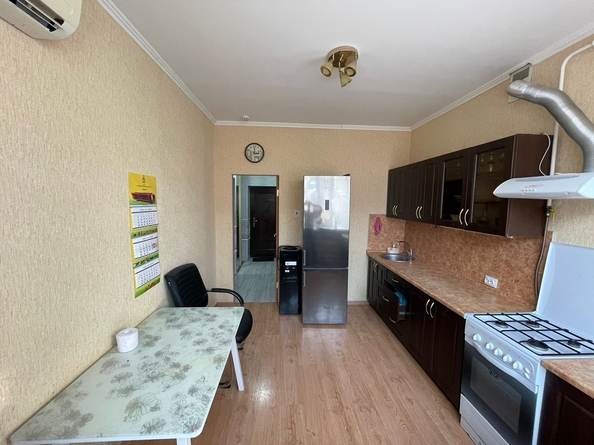 
   Продам 2-комнатную, 40 м², Луначарского ул, 70

. Фото 3.