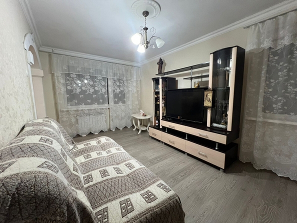 
   Продам 3-комнатную, 60 м², 40-летия Победы пр-кт, 63 к8

. Фото 1.