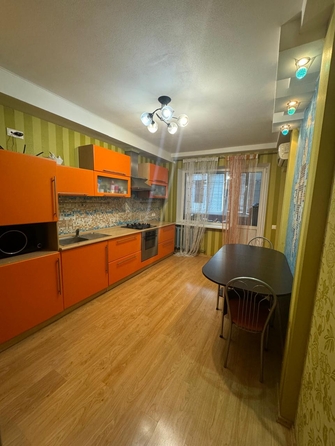 
   Продам 2-комнатную, 56 м², Мильчакова ул, 45

. Фото 4.