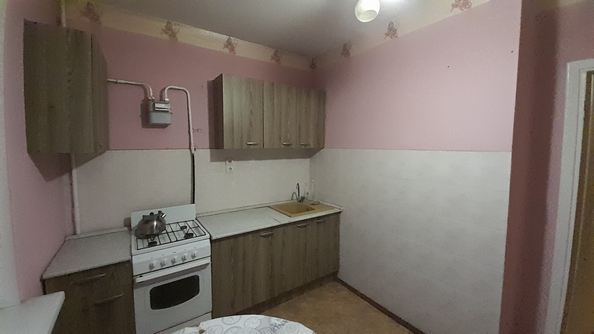 
   Продам 1-комнатную, 38 м², Малиновского ул, 44Б

. Фото 2.