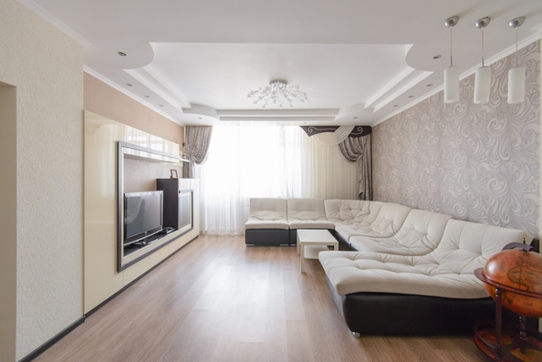 
   Продам 4-комнатную, 125.6 м², Комарова ул, 131а

. Фото 7.