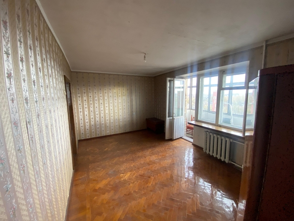 
   Продам 3-комнатную, 54.9 м², Коммунистический пр-кт, 12

. Фото 1.