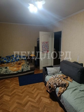 
   Продам 1-комнатную, 45 м², Днепровский пер, 124Е

. Фото 2.