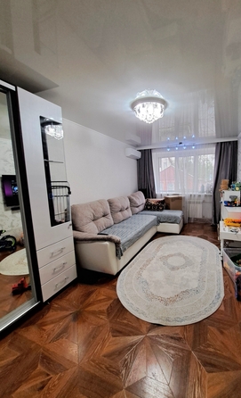 
   Продам 3-комнатную, 60 м², Смычки ул, 47

. Фото 1.