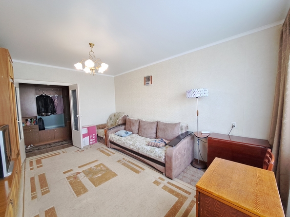 
   Продам 3-комнатную, 65 м², Днепропетровская ул, 48

. Фото 2.