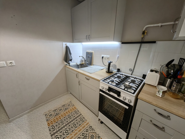 
   Продам 2-комнатную, 50 м², 40-летия Победы пр-кт, 37

. Фото 8.