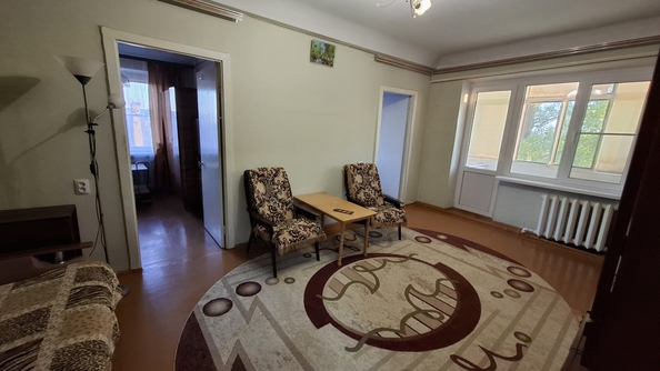 
   Продам 3-комнатную, 48 м², 12-го Декабря ул, 53

. Фото 1.