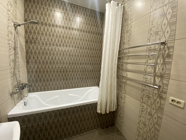 
   Продам 2-комнатную, 56 м², Еременко ул, 94

. Фото 16.