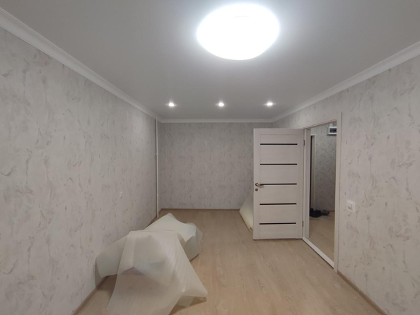 
   Продам 1-комнатную, 33 м², Малиновского ул, 78

. Фото 1.
