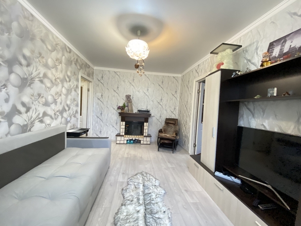 
   Продам 3-комнатную, 49 м², Гризодубовой ул, 48

. Фото 2.