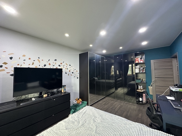 
   Продам 2-комнатную, 58 м², 40-летия Победы пр-кт, 81/3

. Фото 3.