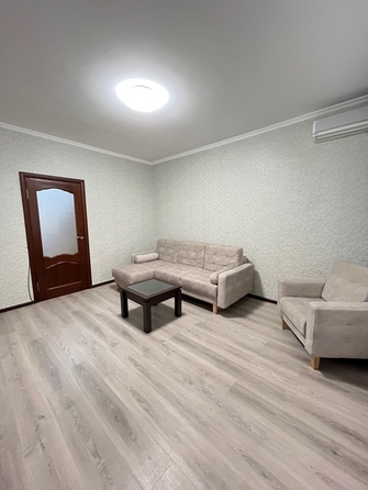 
   Продам 2-комнатную, 64.28 м², Еременко ул, 68

. Фото 2.