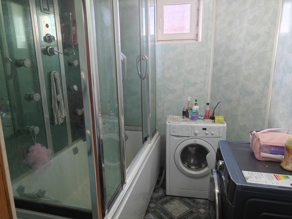 
   Продам 3-комнатную, 67.5 м², Половинко ул, 280

. Фото 10.