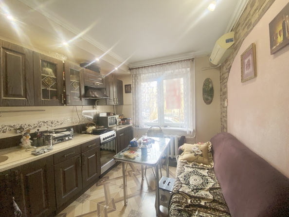 
   Продам 3-комнатную, 68 м², Жмайлова ул, 23

. Фото 1.