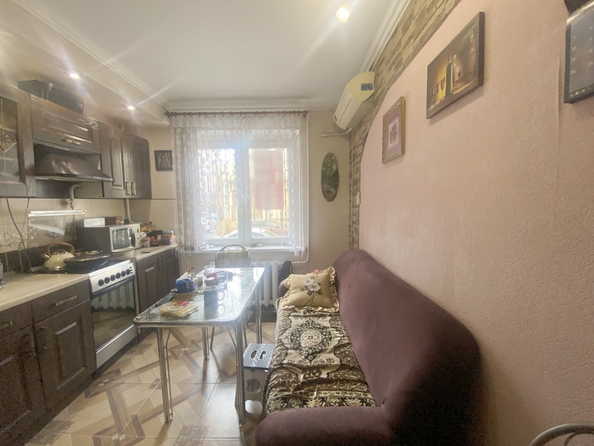 
   Продам 3-комнатную, 68 м², Жмайлова ул, 23

. Фото 2.