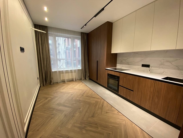 
   Продам 2-комнатную, 63 м², Берберовская ул, 9

. Фото 31.
