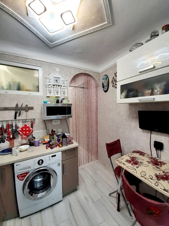 
   Продам 2-комнатную, 43 м², Соколова пр-кт, 6

. Фото 3.