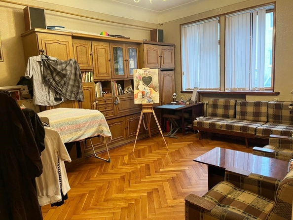 
   Продам 2-комнатную, 65 м², Соборный пер, 45

. Фото 2.
