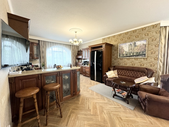
   Продам дом, 295 м², Янтарный

. Фото 4.