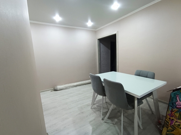
   Продам 3-комнатную, 58.6 м², Абаканская ул, 20

. Фото 3.