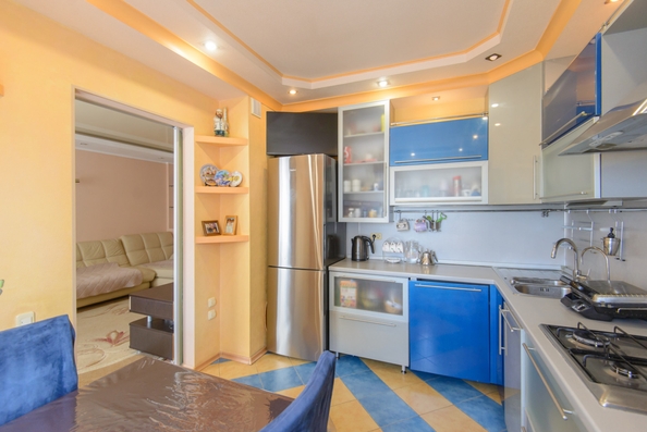 
   Продам 4-комнатную, 83.6 м², Павленко ул, 40

. Фото 4.