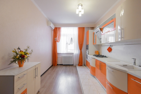 
   Продам 4-комнатную, 125.6 м², Комарова ул, 131а

. Фото 3.