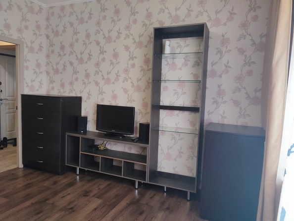 
   Продам 1-комнатную, 38 м², Жданова ул, 7/33

. Фото 4.