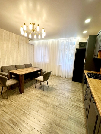 
   Продам 2-комнатную, 65 м², Берберовская ул, 16

. Фото 3.