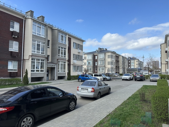 
   Продам 2-комнатную, 55 м², Строителей ул, 4к3

. Фото 20.