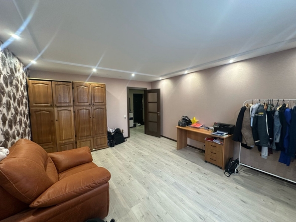
  Продается 3-комн. квартира, 79.6 м², Воровского ул, д. 67
. Фото 5.