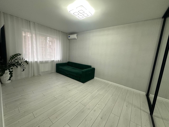 
  Продается 1-комн. квартира, 40 м², Берберовская ул, д. 2/101
. Фото 3.