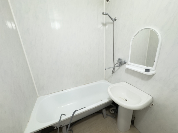 
  Продается 2-комн. квартира, 52.9 м², Коминтерна ул, д. 143
. Фото 5.