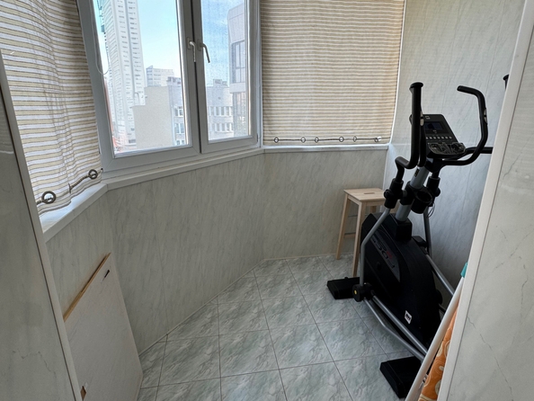 
  Продается 2-комн. квартира, 80 м², Филимоновская ул, д. 128
. Фото 10.
