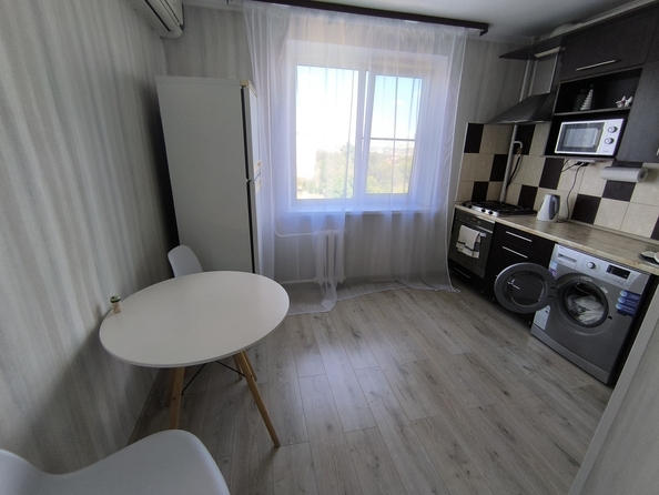 
  Продается 1-комн. квартира, 37.2 м², Таганрогская ул, д. 118
. Фото 4.