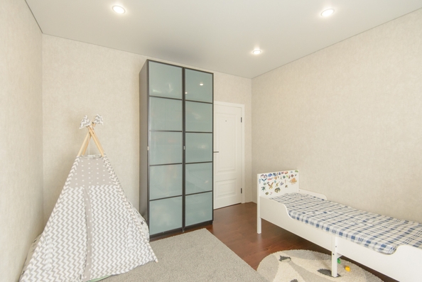 
  Продается 4-комн. квартира, 93 м², Комсомольская ул, д. 135
. Фото 9.